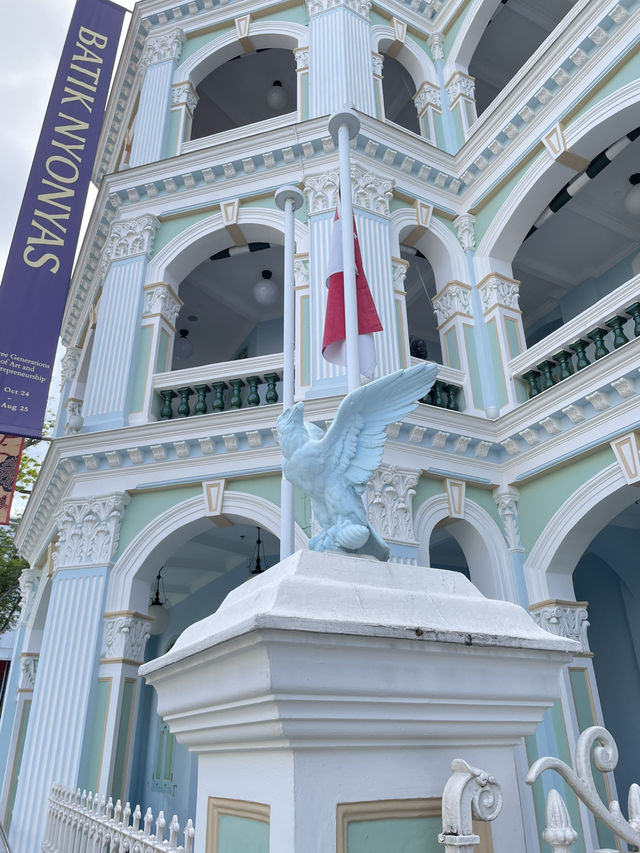 🇸🇬 Singapore Museum Surprise: Peranakan Vibes!
