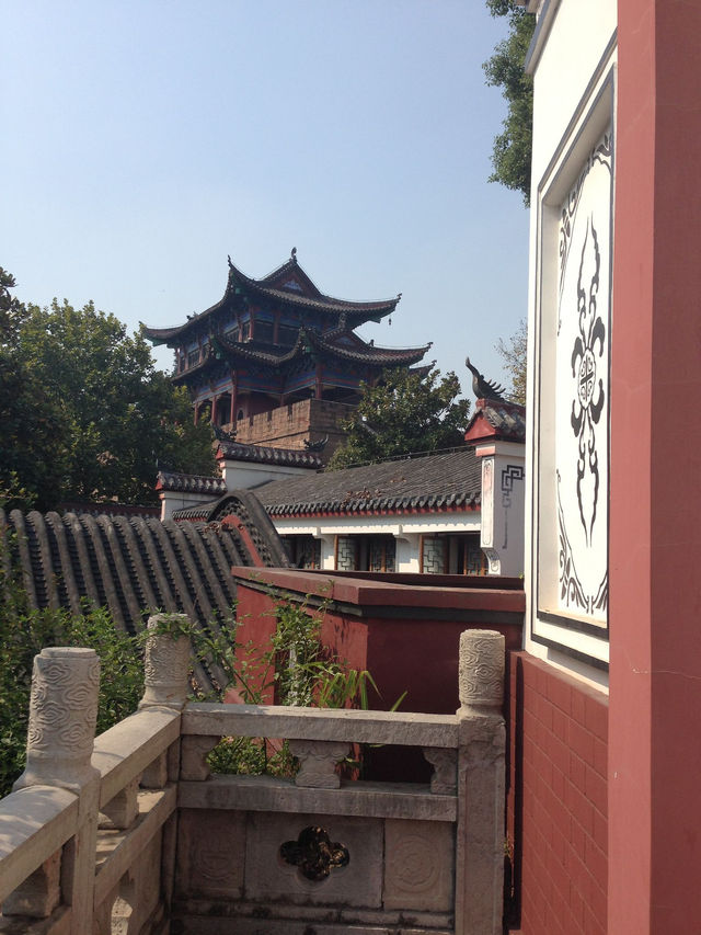 🏯 **【武漢晴川閣：長江之畔的歷史詩篇】** 🌊
