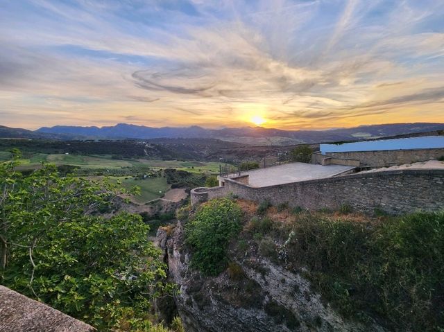 [🇪🇸ロンダ] ロンダの歴史とヌエボ橋の絶景を楽しむスポット