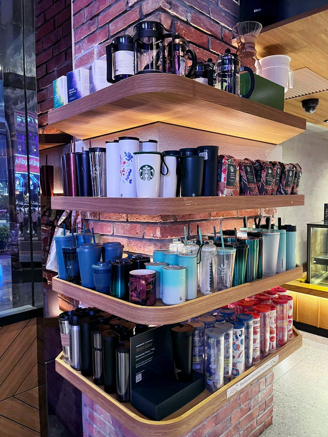 Spring Sips & Chill: Coffee at Starbucks