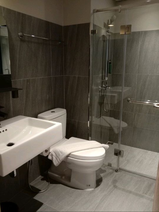 โรงแรมย่านรัชดา Benjarong Hotel