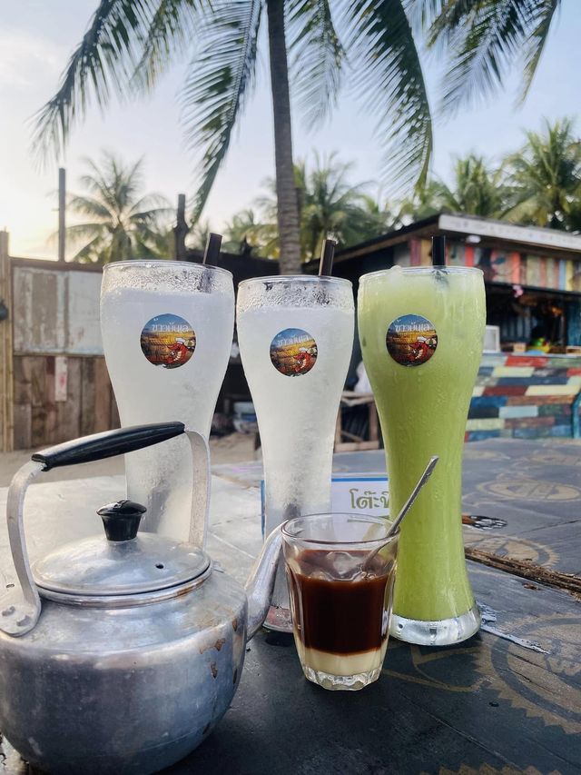ร้านอาหารข้าวมันเล @หาดบ้านตะเคียนดำ