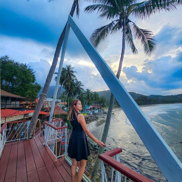 ร้านอาหารติดริมทะเล ขนอม