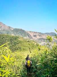 Longtou Mountain Peak: A Trek to Panoramic Heights