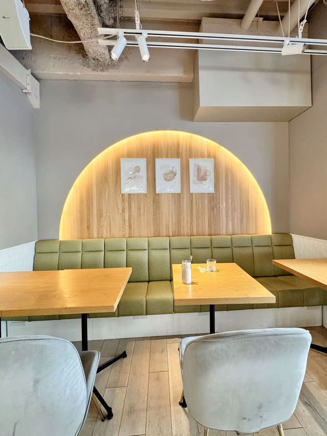 【銀座】穴場カフェ☕️ AMPLEUR LOUNGE
