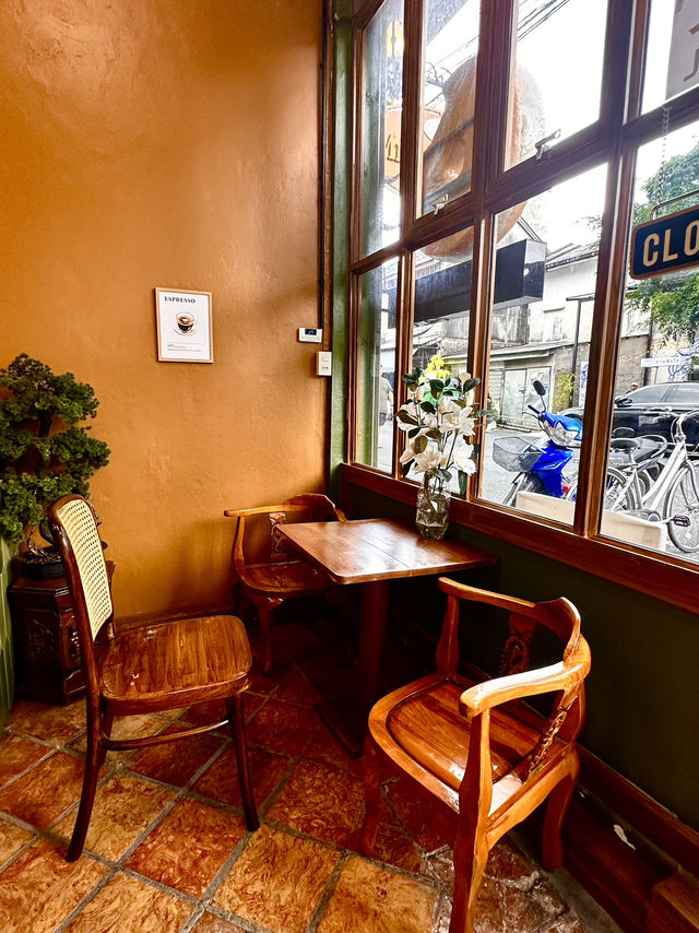 Moooon Cafe: A Cozy Gem in Songkhla Old Town