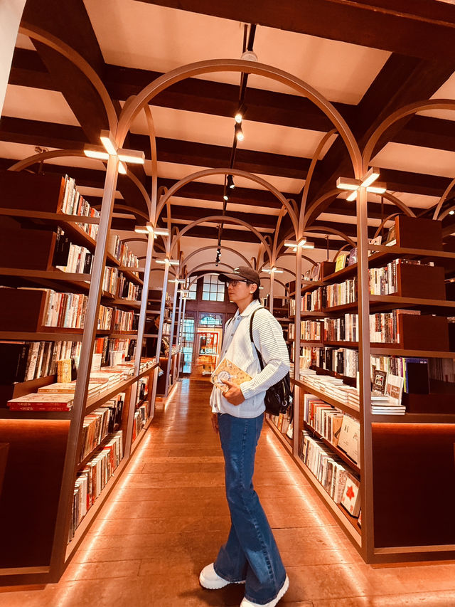 上海上生新所-蔦屋書店