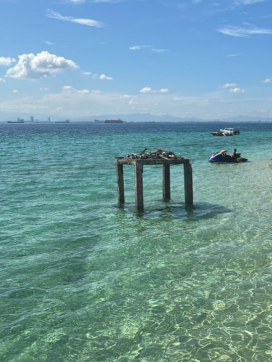 Go to samalona island