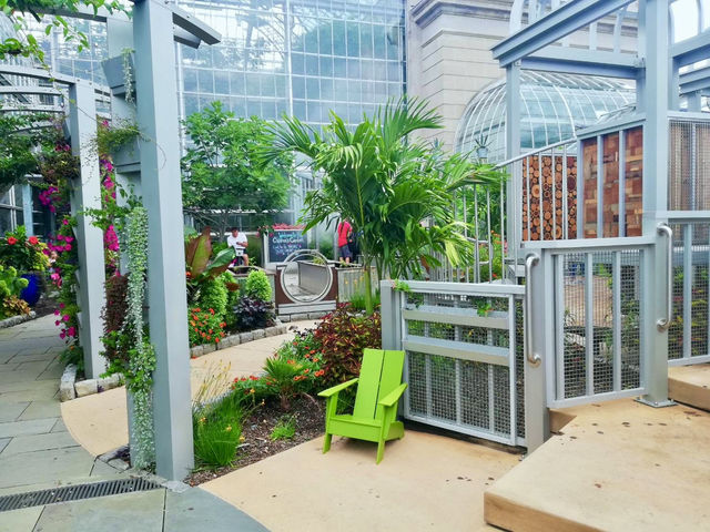 DC's April Botanical Haven