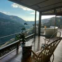 Title: Hakone Museum of Art – Where Nature and Tradition Converge