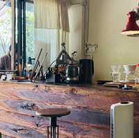 คาเฟ่ Slow Bar ย่านแม่โจ้ "Green tree"