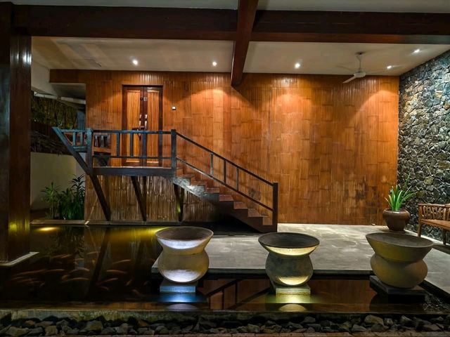 “Tropical Soul in the City: Villa Samaldi’s Secret Garden Retreat”