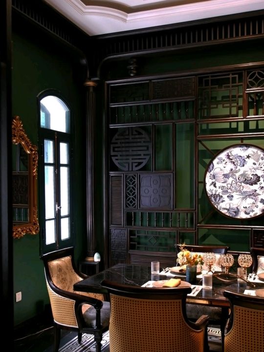 Moca Dining