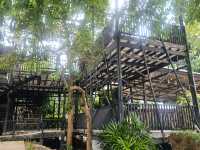 The Lasy Resort ที่พักครอบครัวติดเขื่อนแก่งกระจาน