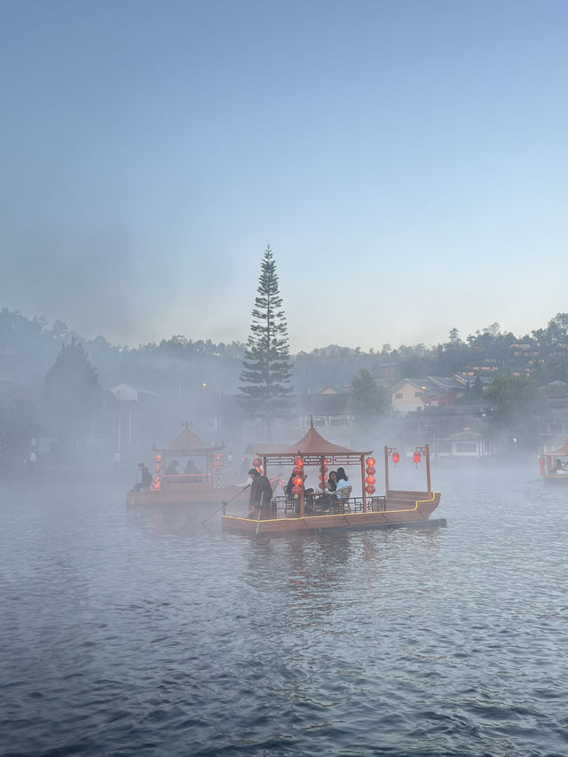 ล่องเรือบ้านรักไทย ก่อนตายไปลองสักครั้ง 
