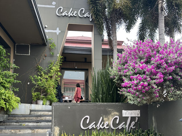 ไปกินเค้กอร่อยๆที่ cake cafe