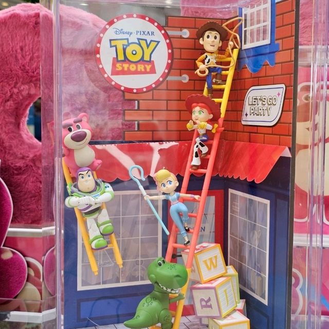 ร้าน 52TOYS