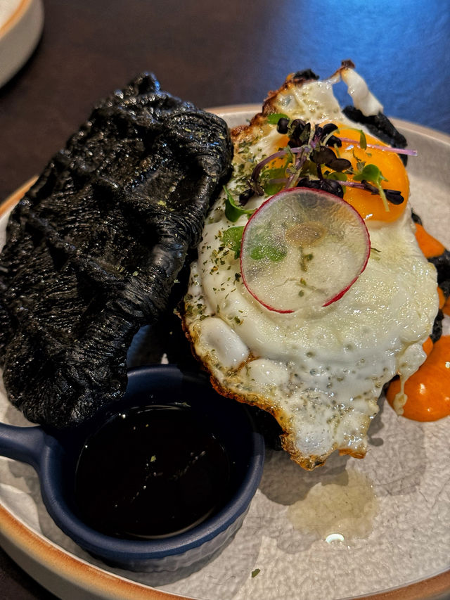Giant Croissant & Chill Vibes at BlackBixon Café