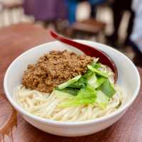 端午連假吃粽子太膩？不如來點扎實牛肉麵換換口味