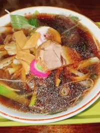 地元で愛される家庭的な大衆食堂