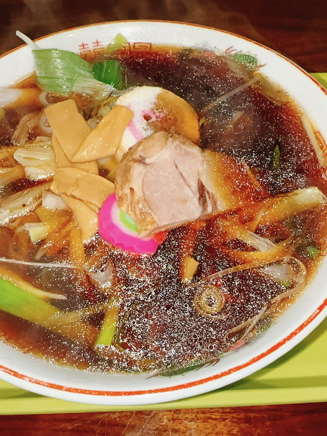 地元で愛される家庭的な大衆食堂