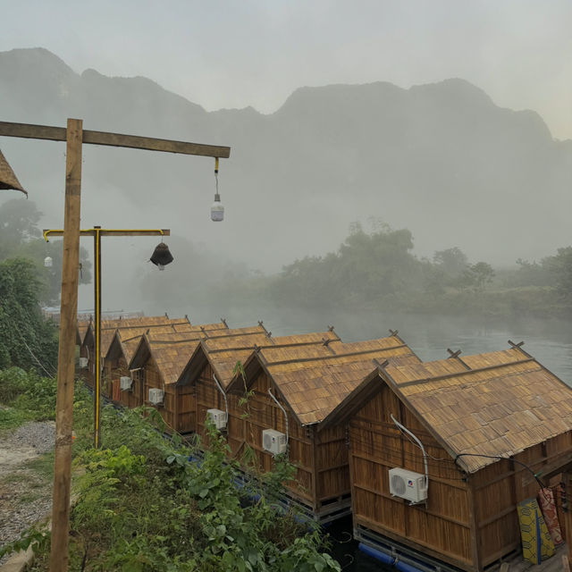 นอนเรือนแพเมืองเฟือง บรรยากาศดีต่อใจมาก 🏞️🍃✨