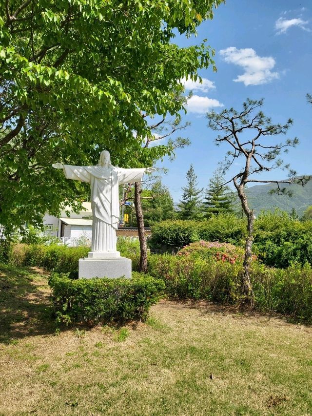 여유롭게 산책하기 좋은 괴산 힐링 여행지