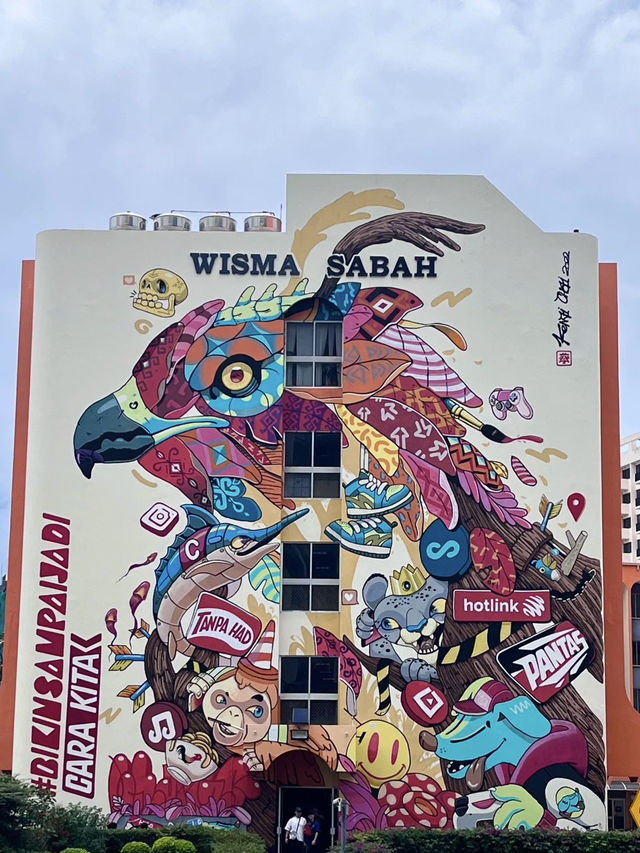 A Flavorful & Artistic Escape – Gaya Street, Kota Kinabalu on a Budget