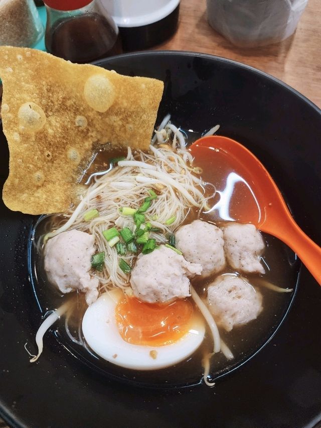 暹羅廣場附近超好吃麵攤🇹🇭想再去很多次！！！