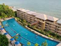 Royal Phala Cliff Beach Hotel  วิวทะเลแบบเต็มตา 