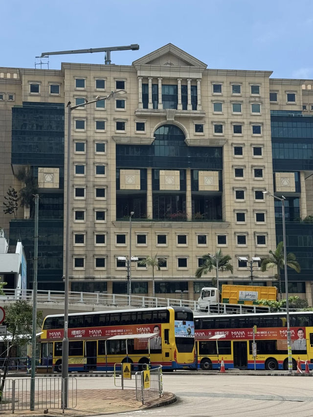 Hong Kong Central Library – Gate to Knowledge in Causeway Bay  