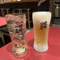 🔥沖繩燒肉初體驗｜琉球パラダイス：重口系拉麵搭配啤酒燒肉，觀光客友善的一站式晚餐選擇！