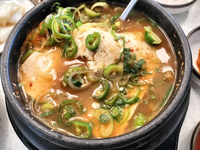 東大門の近くにあるミナリ（セリ）サムギョプサルのお店