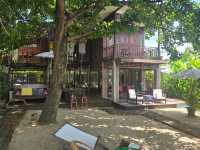 ลิบตา คาเฟ่ บ้านไม้ริมน้ำ สงบ ร่มรื่น เบาๆ สบายๆ