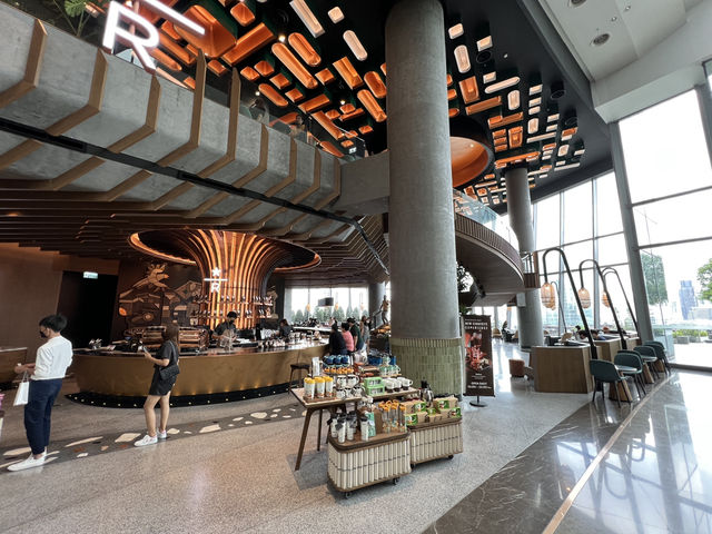 ☕️ Coffee with a View – Starbucks Reserve ICONSIAM Delivers the Wow