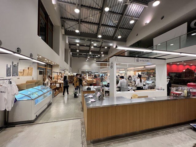 🍎 Apple Wonderland by the Sea – A-FACTORY is Aomori’s Sweetest Stop!