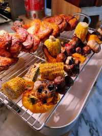 “Delicious Variety at Evolution Cafe’s Buffet”