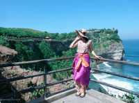 Uluwatu Temple, Bali – Breathtaking Views & Cheeky Monkeys! 🐒🌅🇮🇩