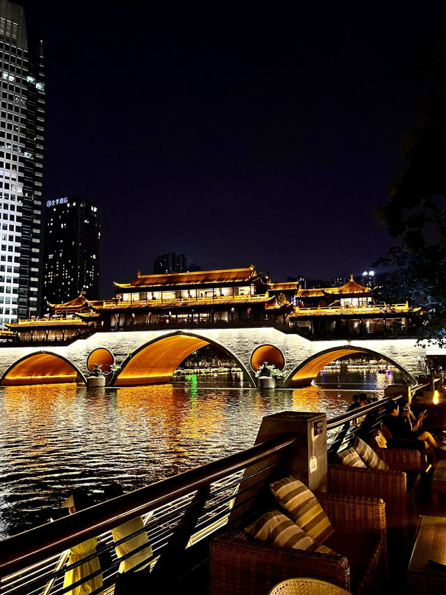 Chengdu in 72 Hours — Chill Vibes & Spicy Bites 🐼🌶️
