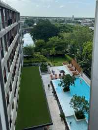 Airport Hidden Oasis 