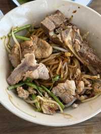 高雄大立百貨A館電影院旁邊（大城老船麵）美食小吃.值得推薦大家