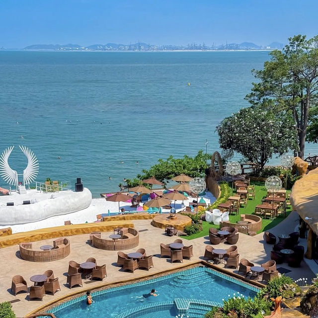 Blue Dragon Cafe and Beach Club