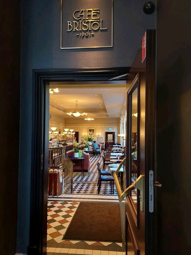 華沙舊城區Hotel Bristol的美好記憶