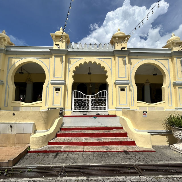 🕌 Solo Cultural Stop: Masjid Melayu Lebuh Aceh – Penang’s Historic Malay Mosque