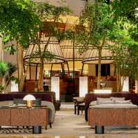 A Harmonious Blend of Luxury and Tranquility