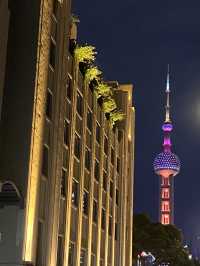 上海外灘，看夜景，也看上海的新與舊。