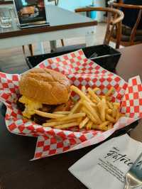 A Peaceful Café Stop with Delicious Comfort Food