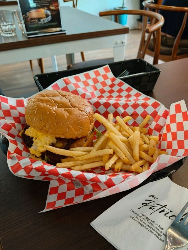 A Peaceful Café Stop with Delicious Comfort Food