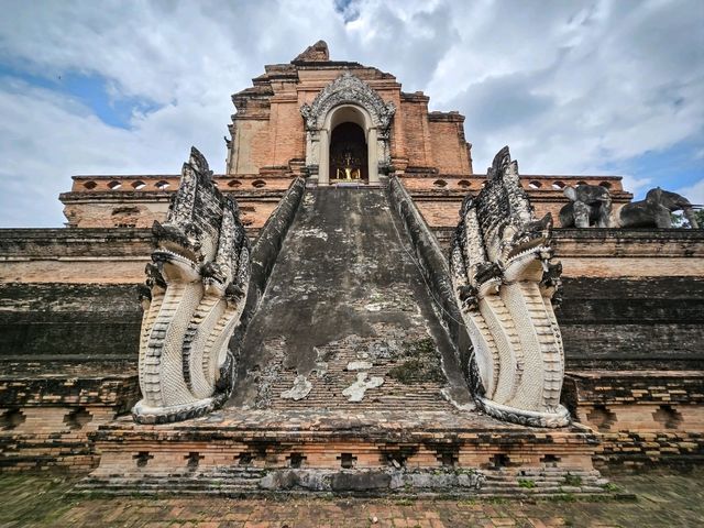 Wat Chedi Luang: Ancient Majesty in the Heart of Chiang Mai