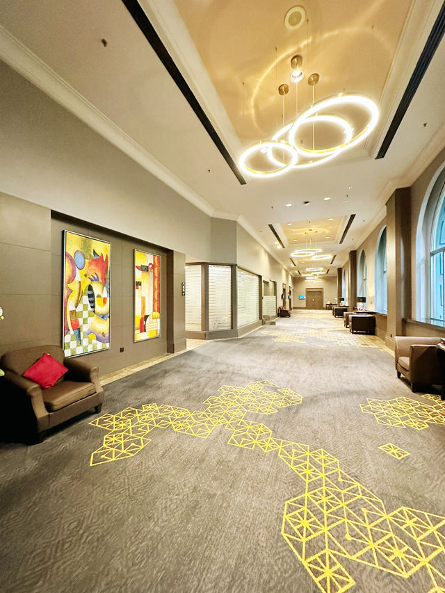 Grand Arrivals Begin at Sama-Sama KLIA Lobby
